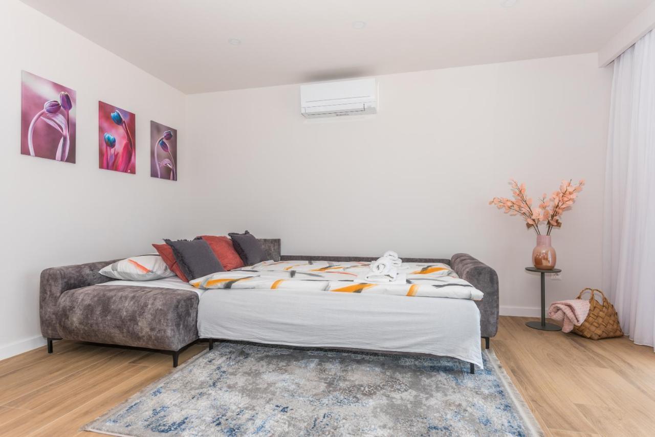 Luxury Adria Sea & City View Apartment Makarska Bagian luar foto