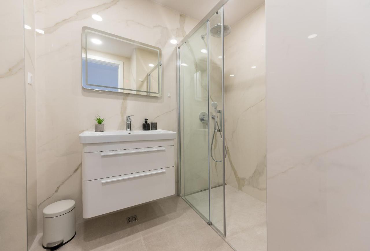 Luxury Adria Sea & City View Apartment Makarska Bagian luar foto