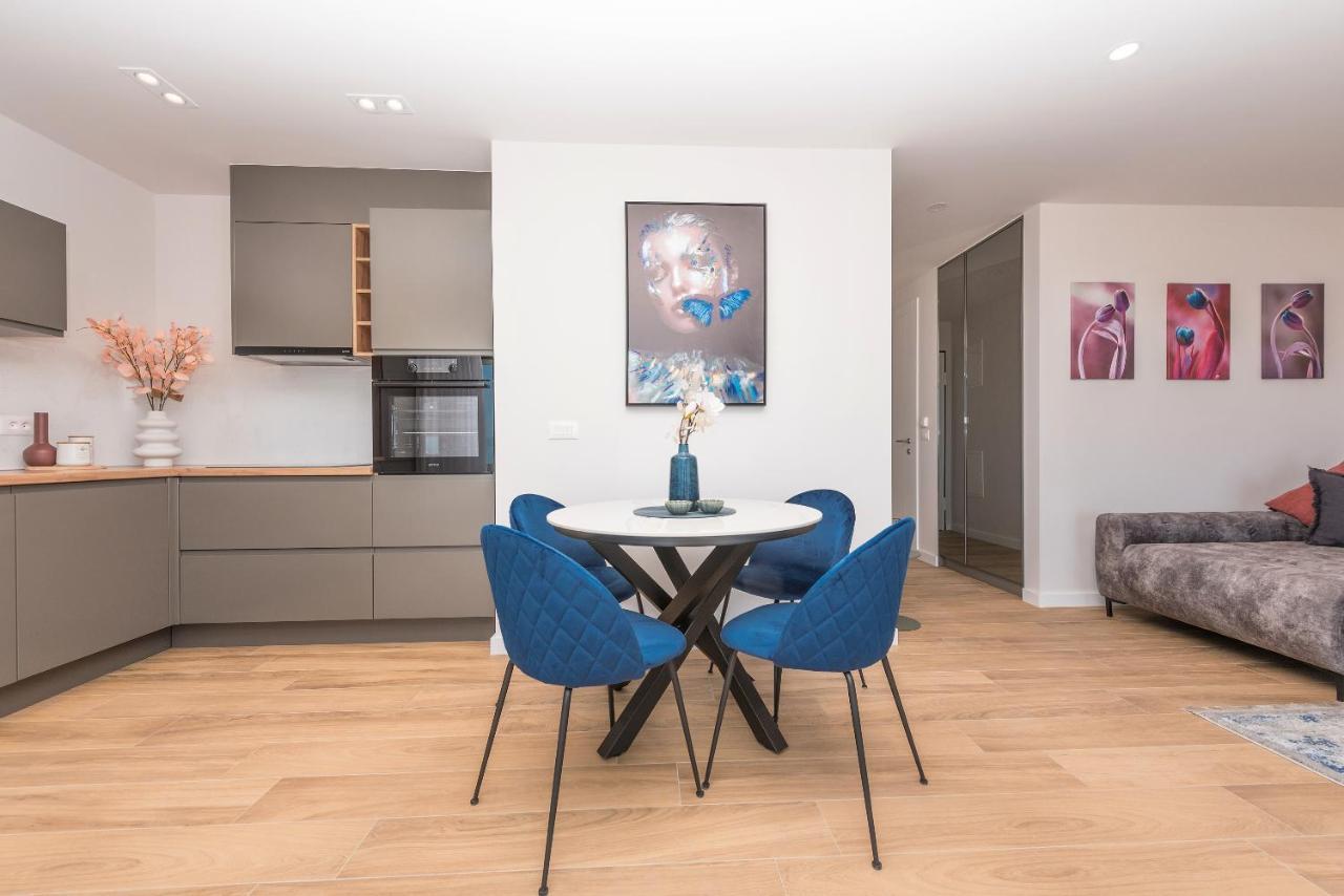 Luxury Adria Sea & City View Apartment Makarska Bagian luar foto